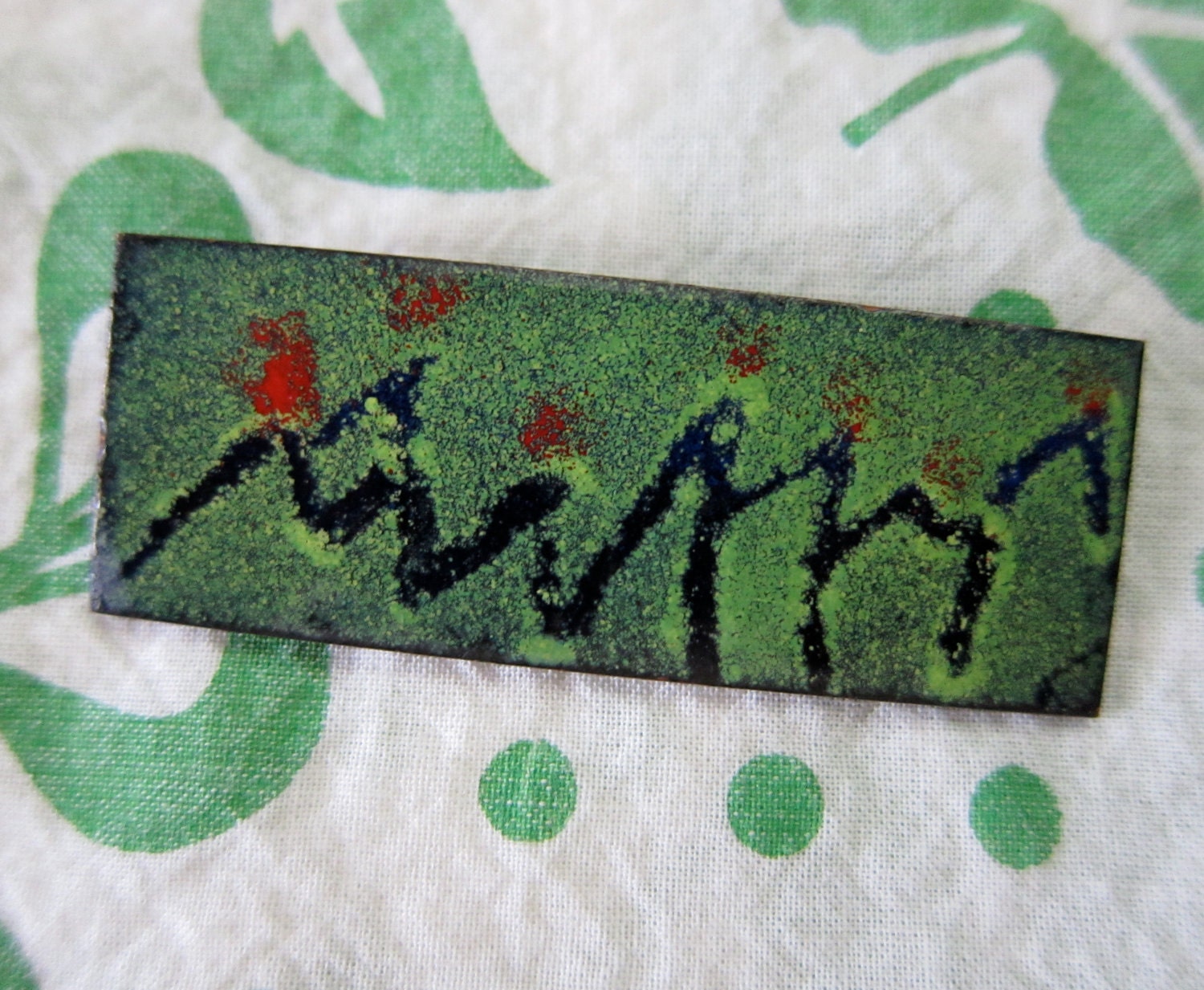 60s Abstract Modern Emerald Green Enamel Pin - Mid Century Modernist - Artisan Crafted Enamel on Copper Vintage Brooch - Artsy