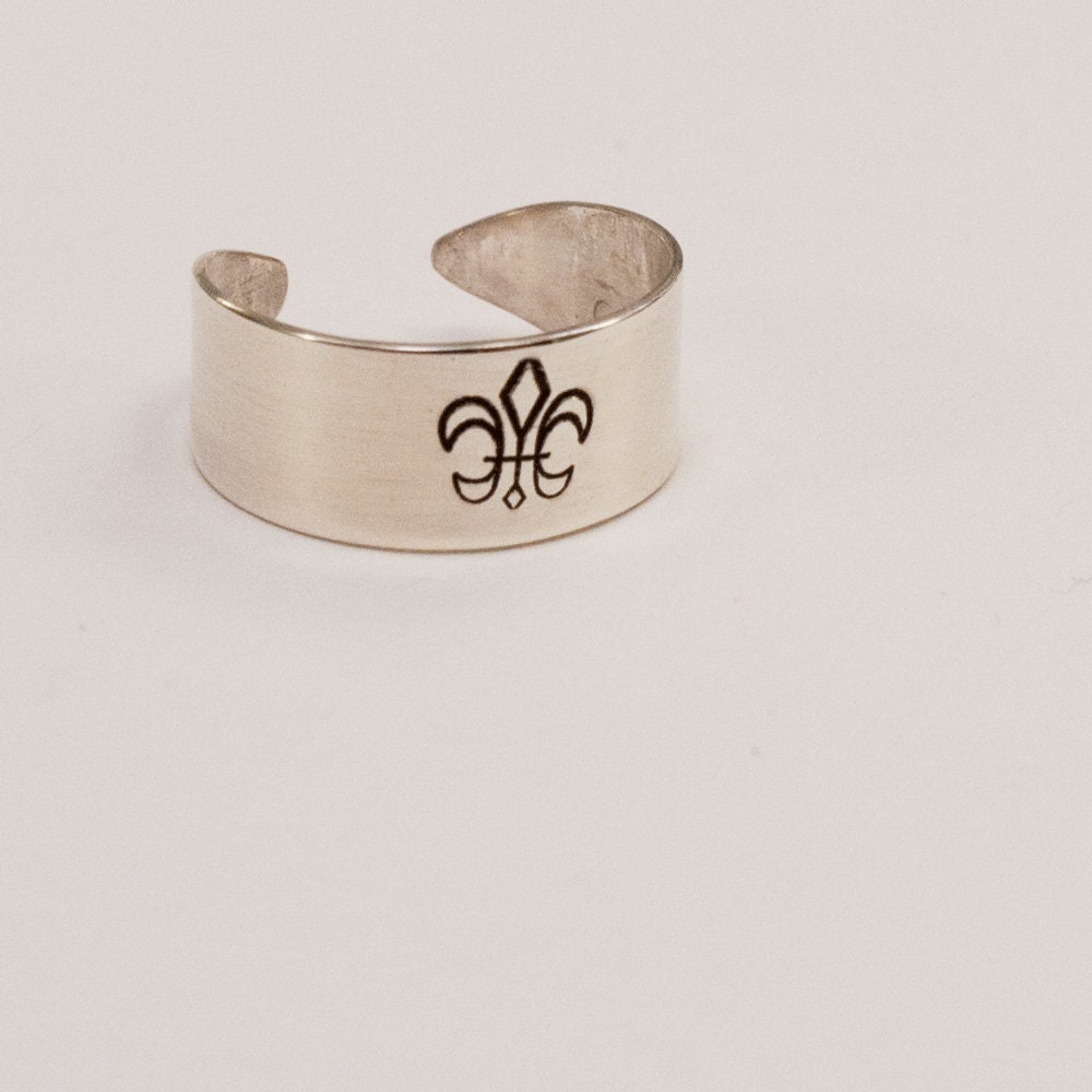 Fleur de Lis Toe Ring in Sterling Silver wide cuff style toering