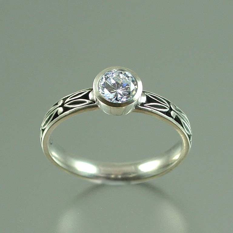 AUGUSTA 14K gold 0.5ct Moissanite engagement ring