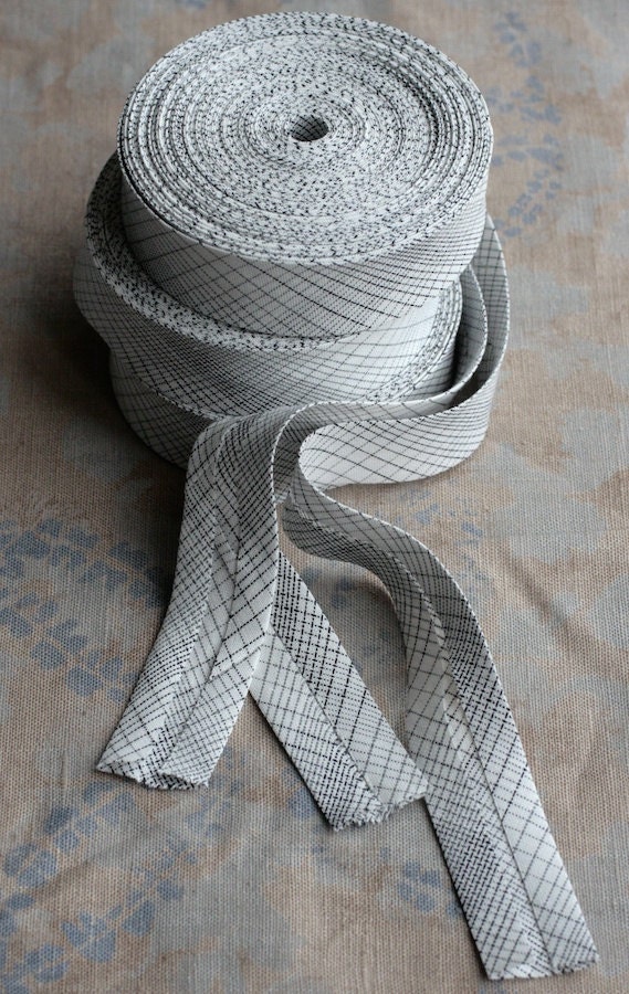 Linen bias tape - 2 meters -- width 3 cm -- white checked
