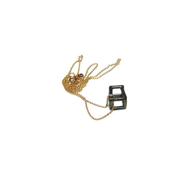 oxidized cube on rose gold