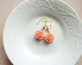 Pink Roses with Lilac Beads Earrings. Bridesmaid Gifts. Bridal Party Gifts. Wedding Party Gifts.
