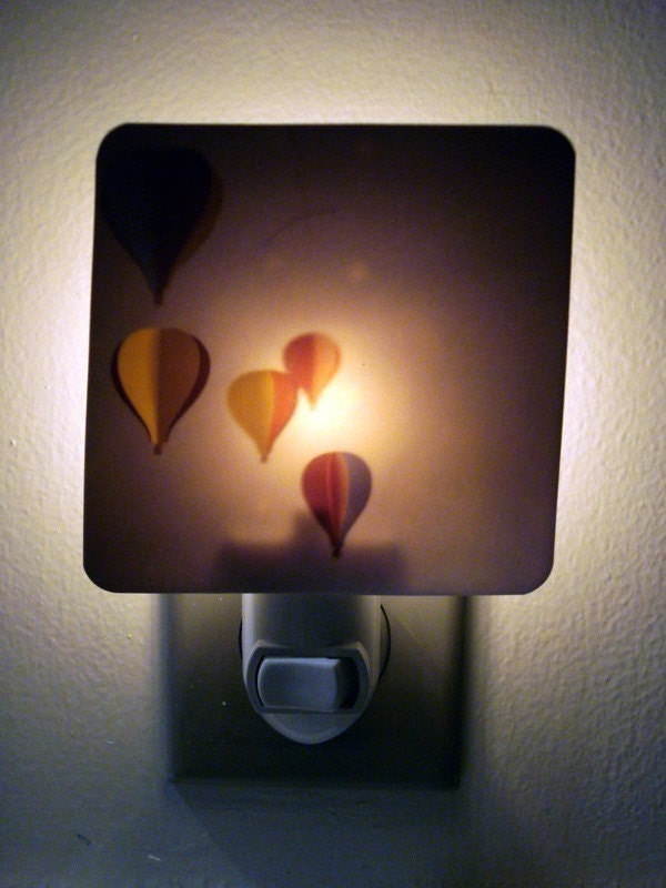 Polaroid Photo Hot Air Balloon Night Light - Flying Free - Unique Housewarming Gift, Home Nursery Decor, Functional Illuminated Art