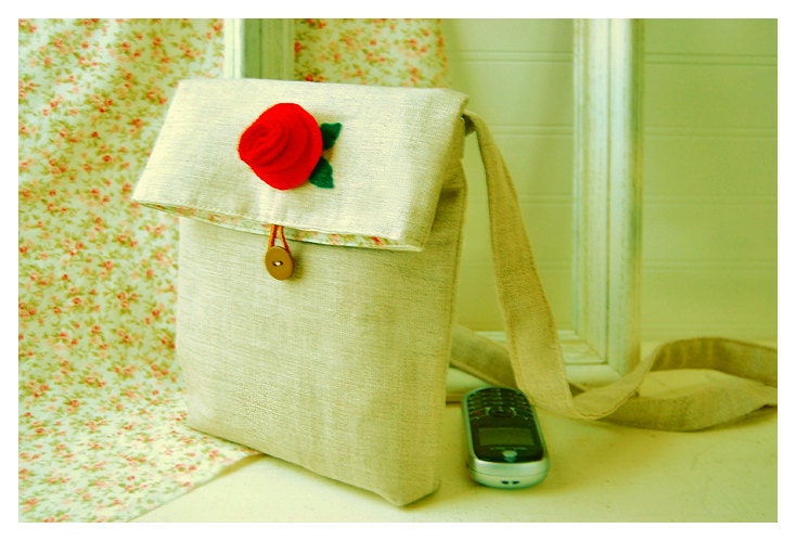 Linen Bag Red Rose Crossbody Convertible Messenger Shoulder Shabby Chic  Hip Pouch  Padded Kindle Make Up Gadget tagt team