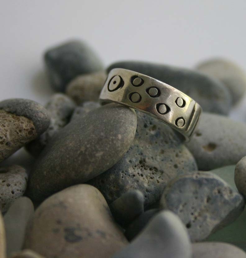 Silver Ring Tribal Funky  Size 5 1/2  - Seeing A Pattern