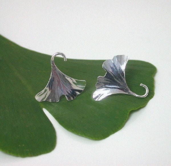 Ginkgo Leaf Earring Sterling Silver Post, stud. 102ss
