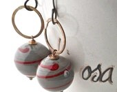 Grey and red earrings Murano glass beads oxidized sterling silver and brass hoops FIL ROUGE earrings