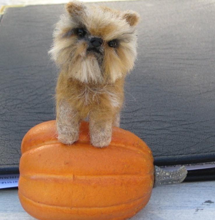 Custom Pet Portrait / Needle Felted Dog / Handmade Animal Sculpture / Lifelike / Poseable