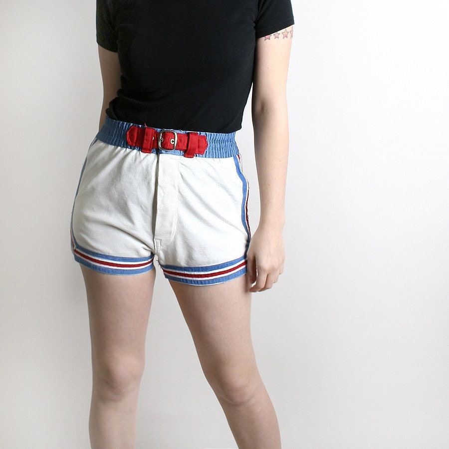 Vintage White Shorts Tomboy Bike Fun Sporty Sport - 26 inch waist - Nautical Summer Fashion