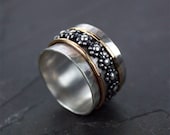 Silver Flowers, Wide Band Spinner Ring with Gold Accents - Daisy Chain Spinner