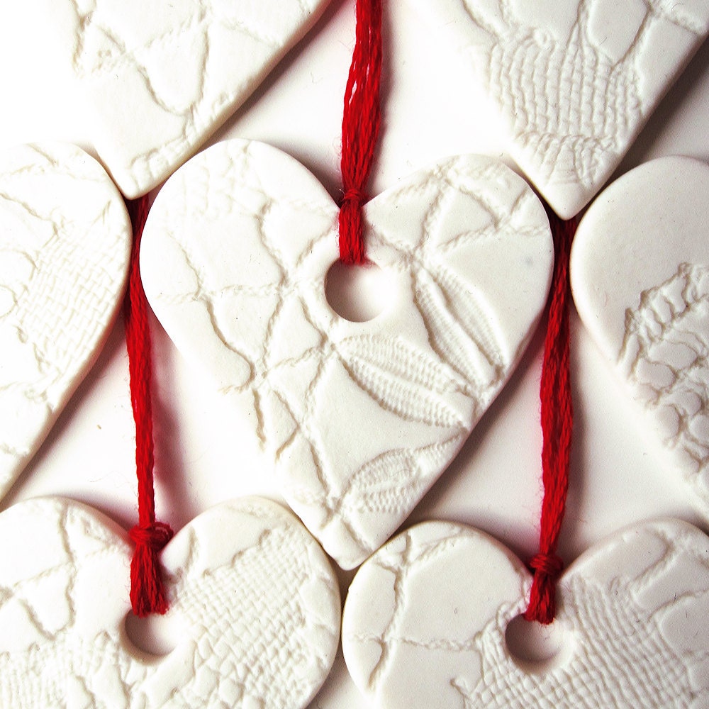 Wedding Decor set of 10 White crochet texture porcelain heart wedding favors