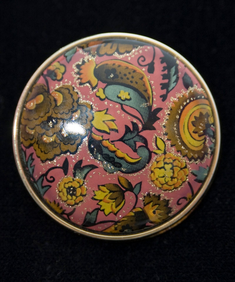Vintage 1960s Brooch Pink Paisley Metallic Gold Round Pin Dome