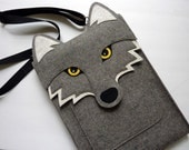 Wolf MacBook Pro 15 inch sleeve - Gray felt - Made to order
