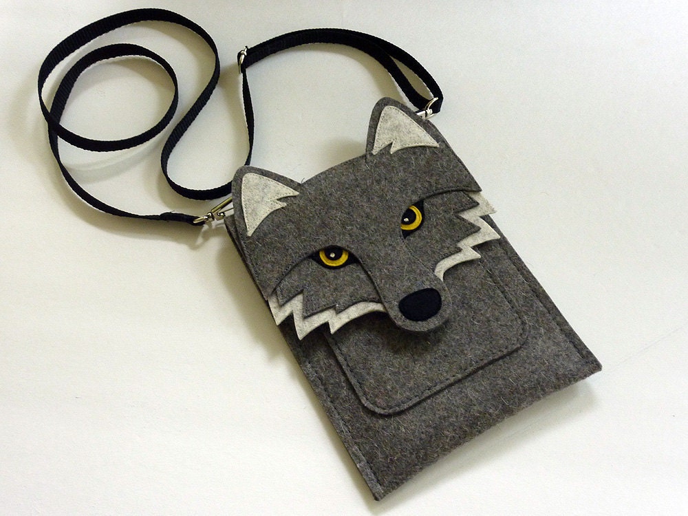 Wolf sleeve for Kindle fire - Kindle 3 - Kindle keyboard sleeve - Gray felt