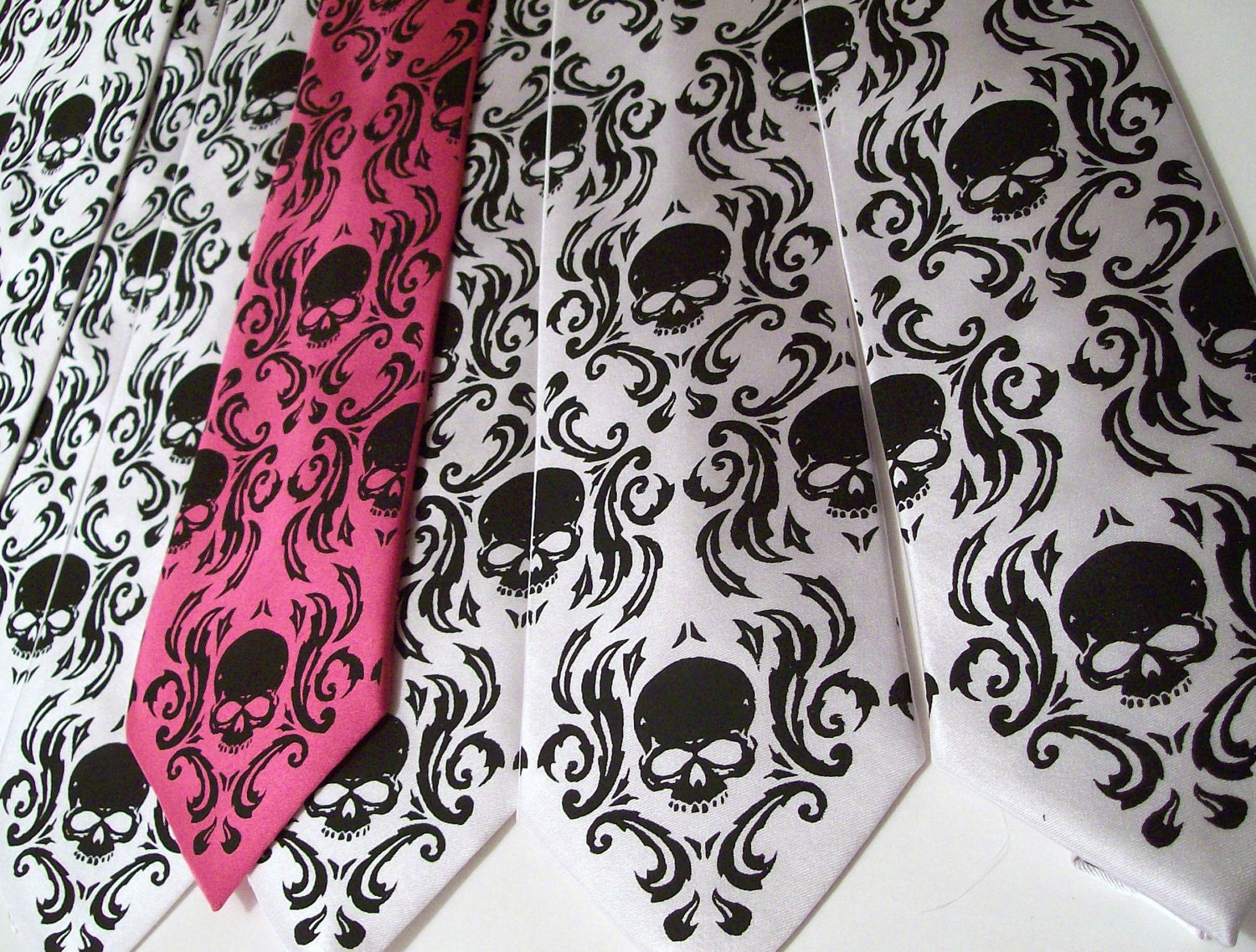 6 custom wedding neckties. Groomsmen gift - bulk discount, Skull Damask ties