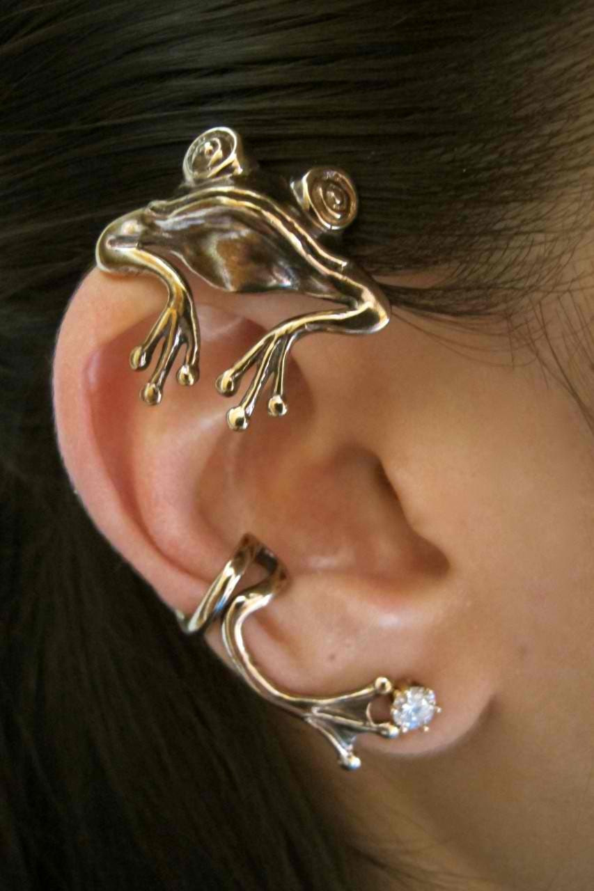 Bronze Curious Frog Ear Wrap
