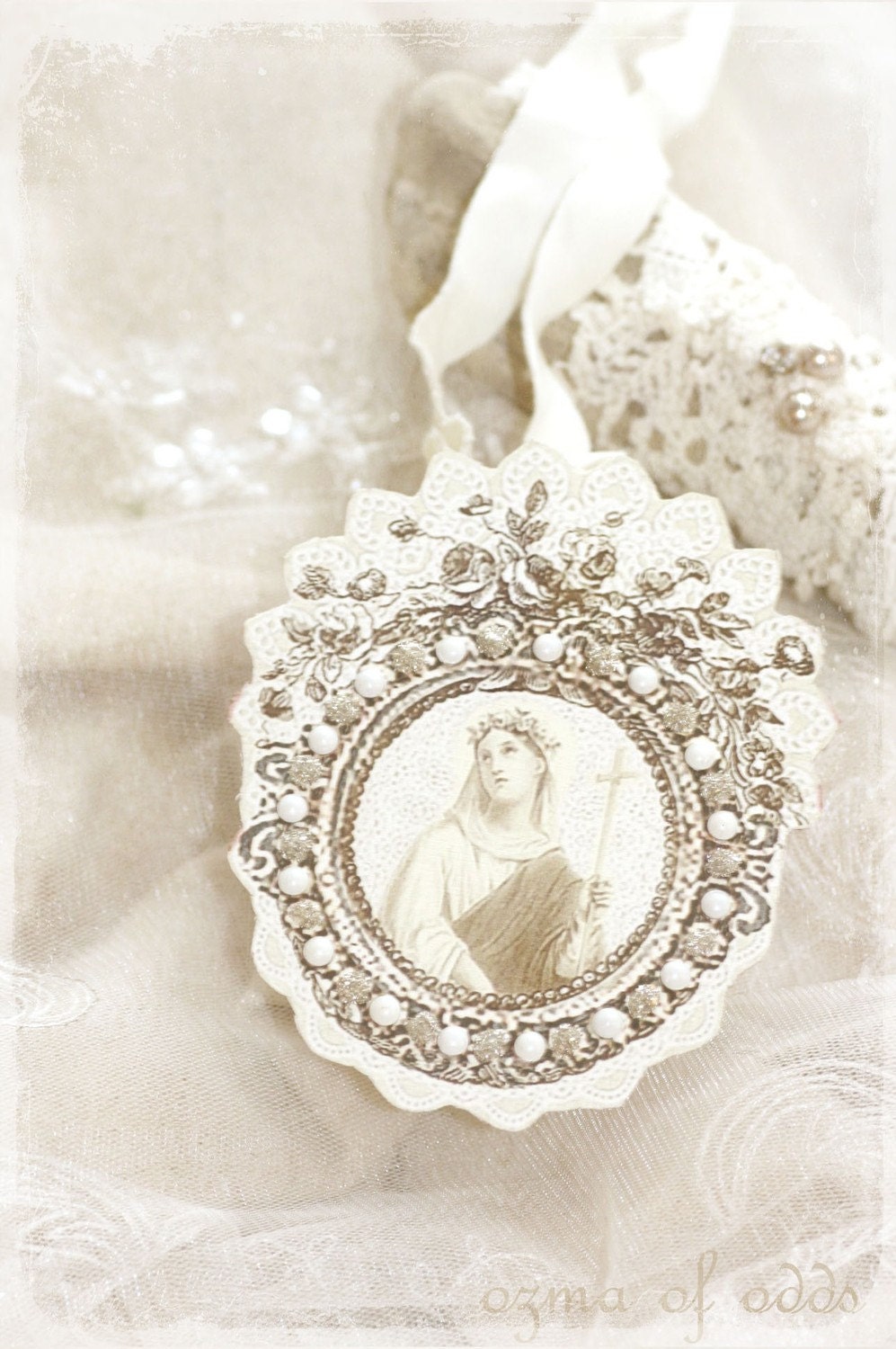 I am forgiven - a paper reliquary locket