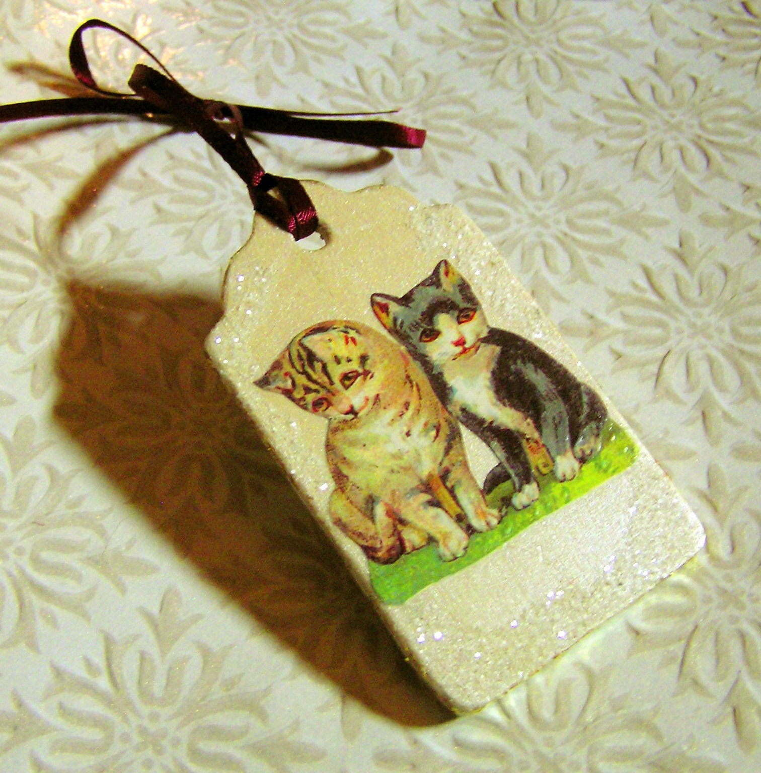 Cat Ornament - Decoupaged Victorian Cats Ornament - Old-Fashioned Vintage Inspired Vintage Style Decoration