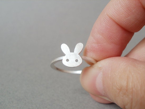 bunny rabbit ring in sterling silver, handmade in beautiful Cornwall, UK