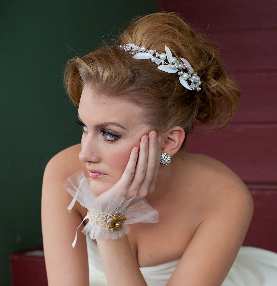 Tiara of pearls and vintage glass leaves, bridal headpiece