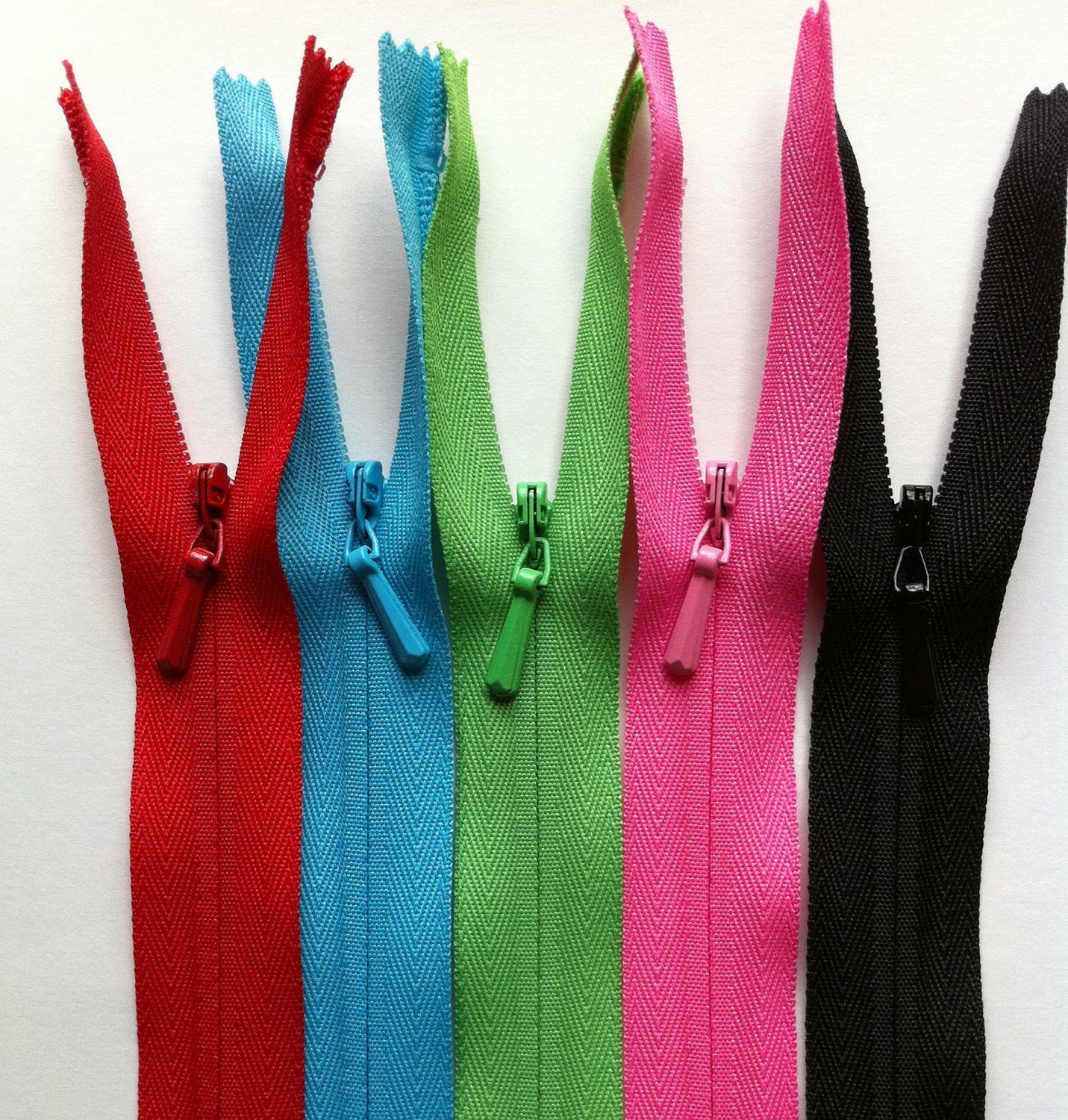 9 Inch INVISIBLE Zippers YKK 9 Piece Sampler Pack red, green, blue, pink, black, beige, white, gray and ivory
