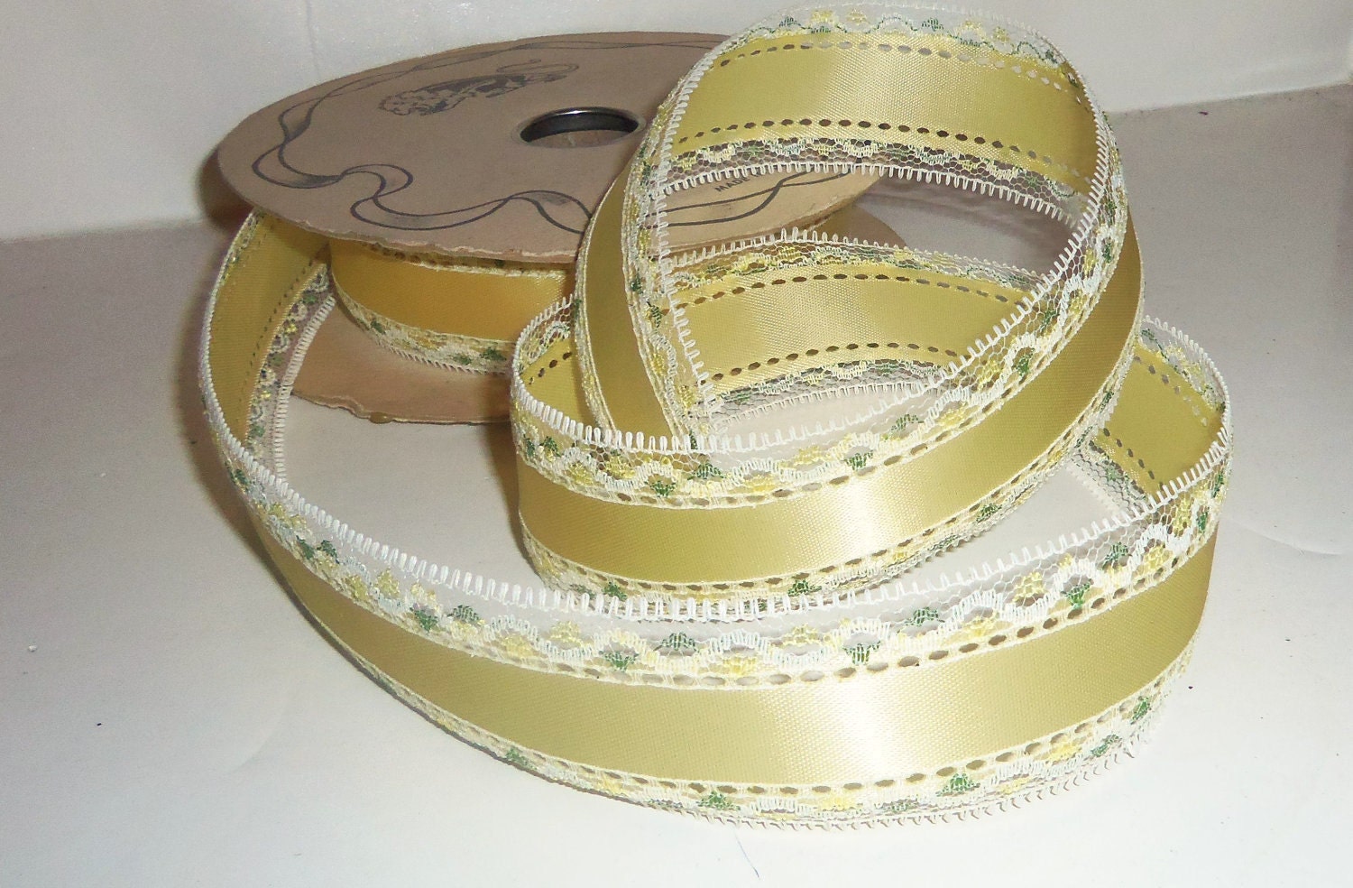 Vintage Lace Edge YELLOW Satin Ribbon 10 yards Hippie Wedding Bridal Bows gift wrap Crafts Florist- Floral Supply