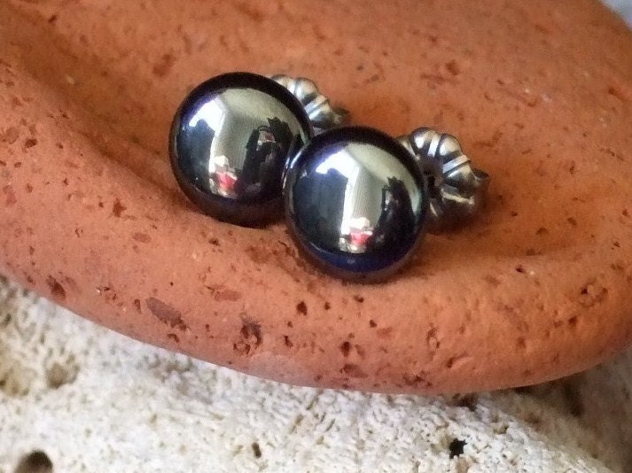Shiny 8mm Hematite Stud Earings Earrings Titanium Post and Clutch Hypo Allergenic Handmade in Newfoundland Yang Alaska Black Diamond