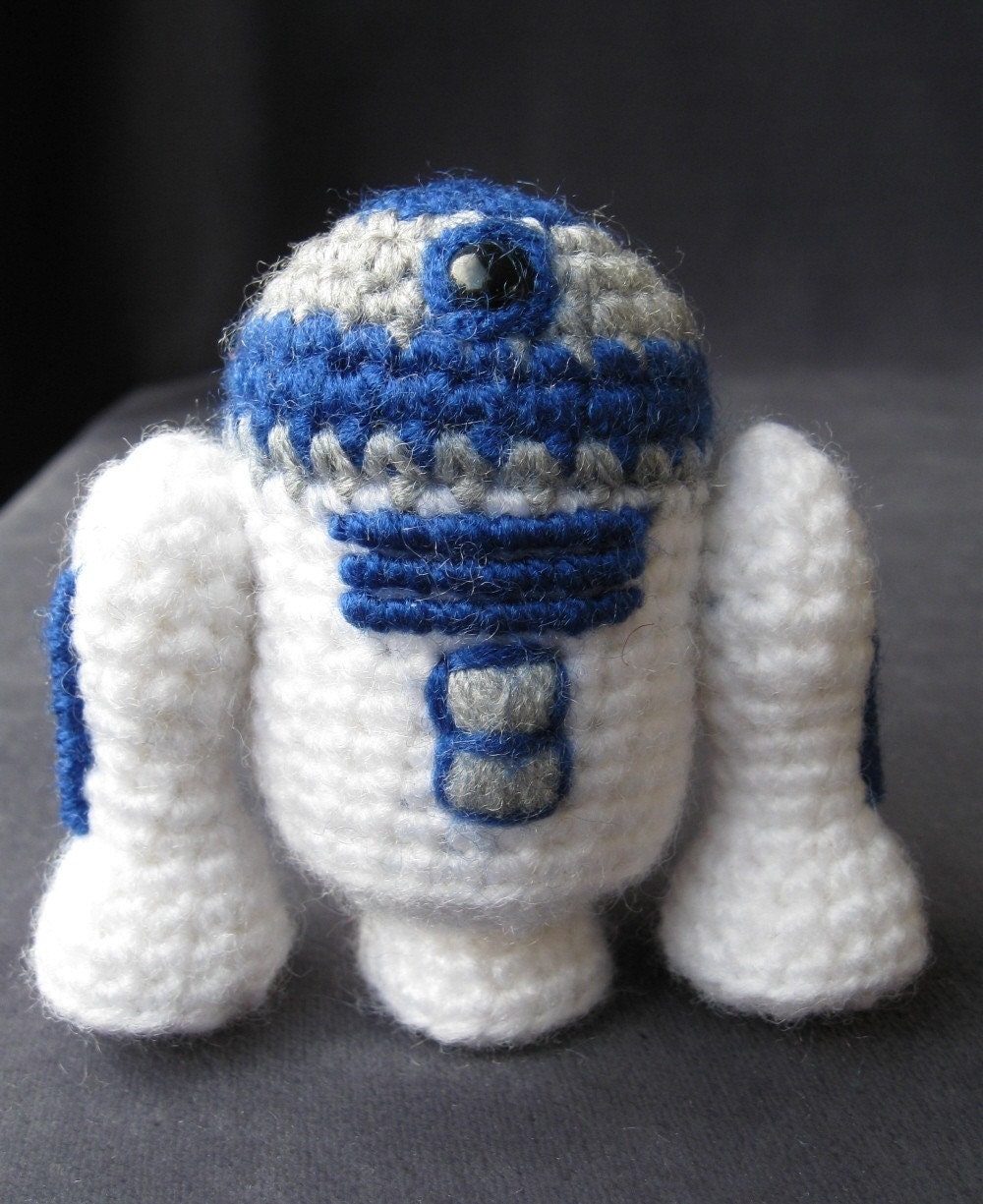 PDF of R2-D2 - Star Wars Mini Amigurumi Pattern