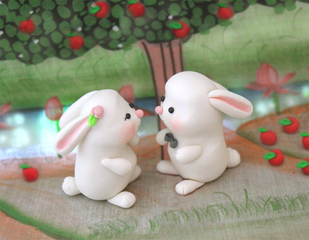 Cute Bunnies wedding cake toppers - Custom, bride and groom bunny figurines - Small size