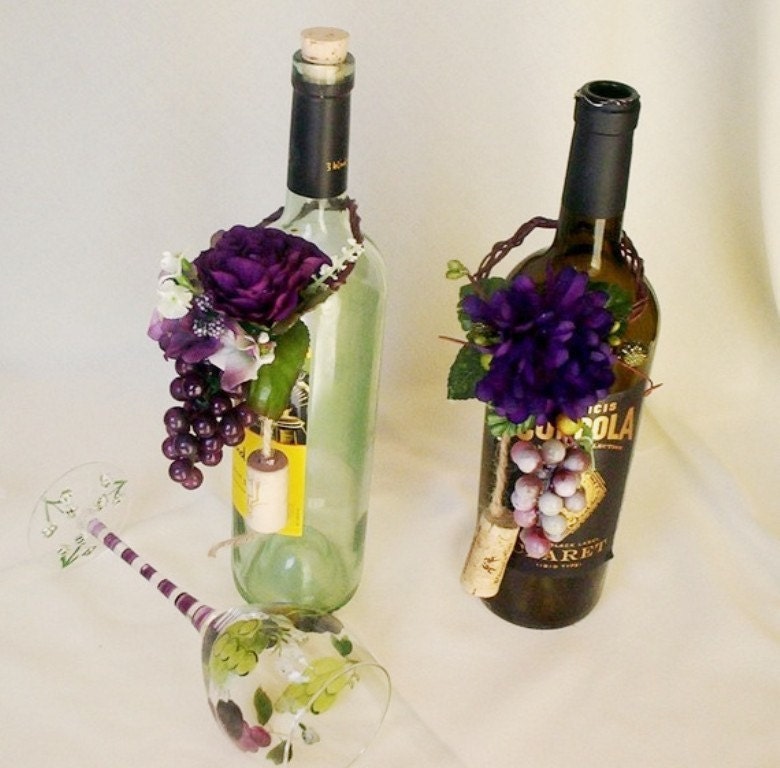 Wedding Centerpiece Grape Purple Wine Bottle Toppers Vineyard Bridal shower Centrpieces Favors reception decoration corks accessories