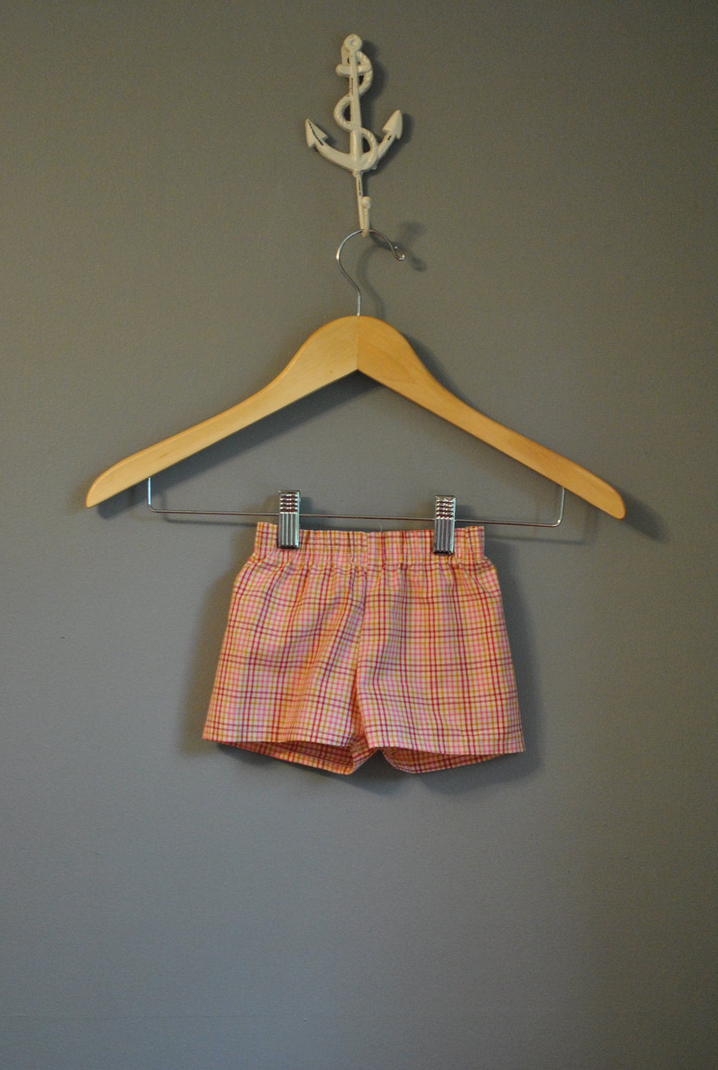 1960s Toddler Plaid Shorts with Elastic Waist/ Vintage Gingham Shorts / Size 12 to 18 months