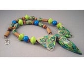 Handcrafted Necklace - Green Turquoise Pod Choker No.106
