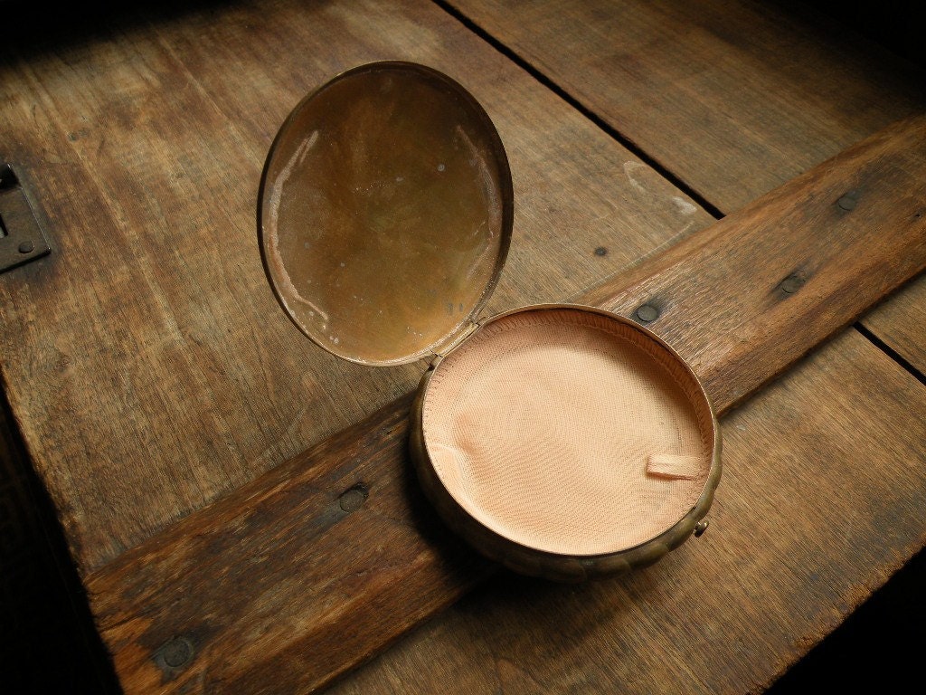 1940s Vintage Makeup Compact Brass Shabby Chic Stash Box Pill Box Project