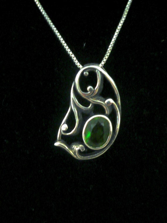 SUPER SALE. Stunning Rare Peridot Sterling Silver  925 Art Nouveau Style Pendant Necklace