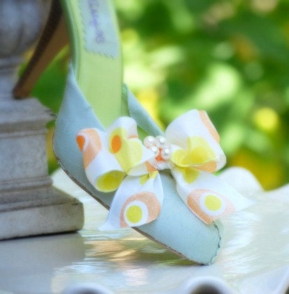 Whimsical Bow Shoe Clips - Yellow & Tangerine Orange, White or Ivory Pearls / Rhinestone. Gossip Girl Gift, Bright Fashion, Fun Chic Ribbon