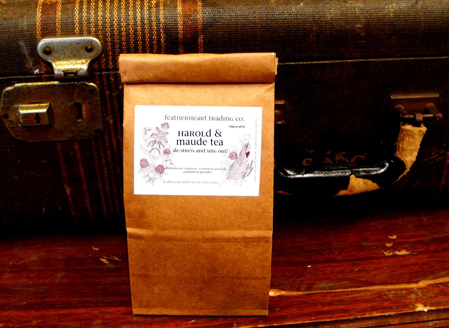 organic harold and maude tea.  an oatstraw based tea with cardamom and cinnamon. perfect for relaxing