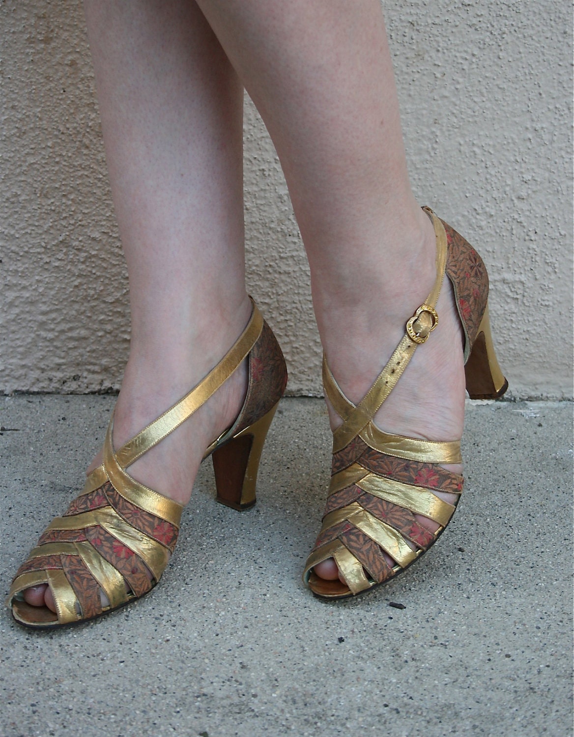 Vintage 1930s Gold & Brocade Evening Dancing Sandals / AS IS - adelinesattic