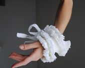 Ruffled cuffs/ Ruffled Fashion/ White cuffs/ Edgy Cuff/ detachable cufs/ Fabric Cuff/ Bride cuff/ Marina Astafyeva/ rusteam redteam epl