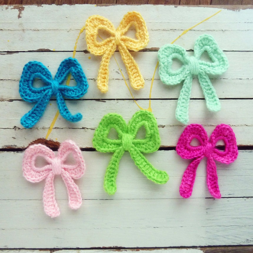 Bow Crochet Applique Pattern tutorial PDF ebook beginner how to DIY - make them for deco girl embellishment