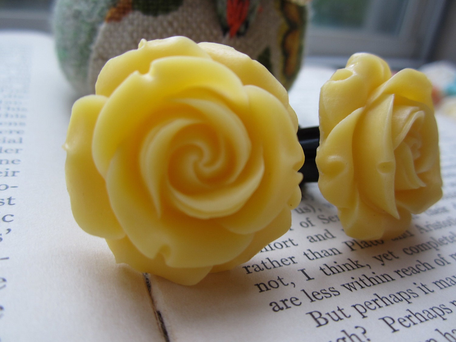 Flower Plugs- 30mm Yellow Roses