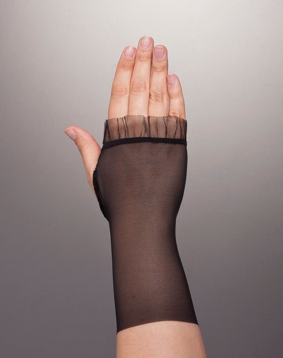 Lovely Simple BLACK Lace Short Gloves