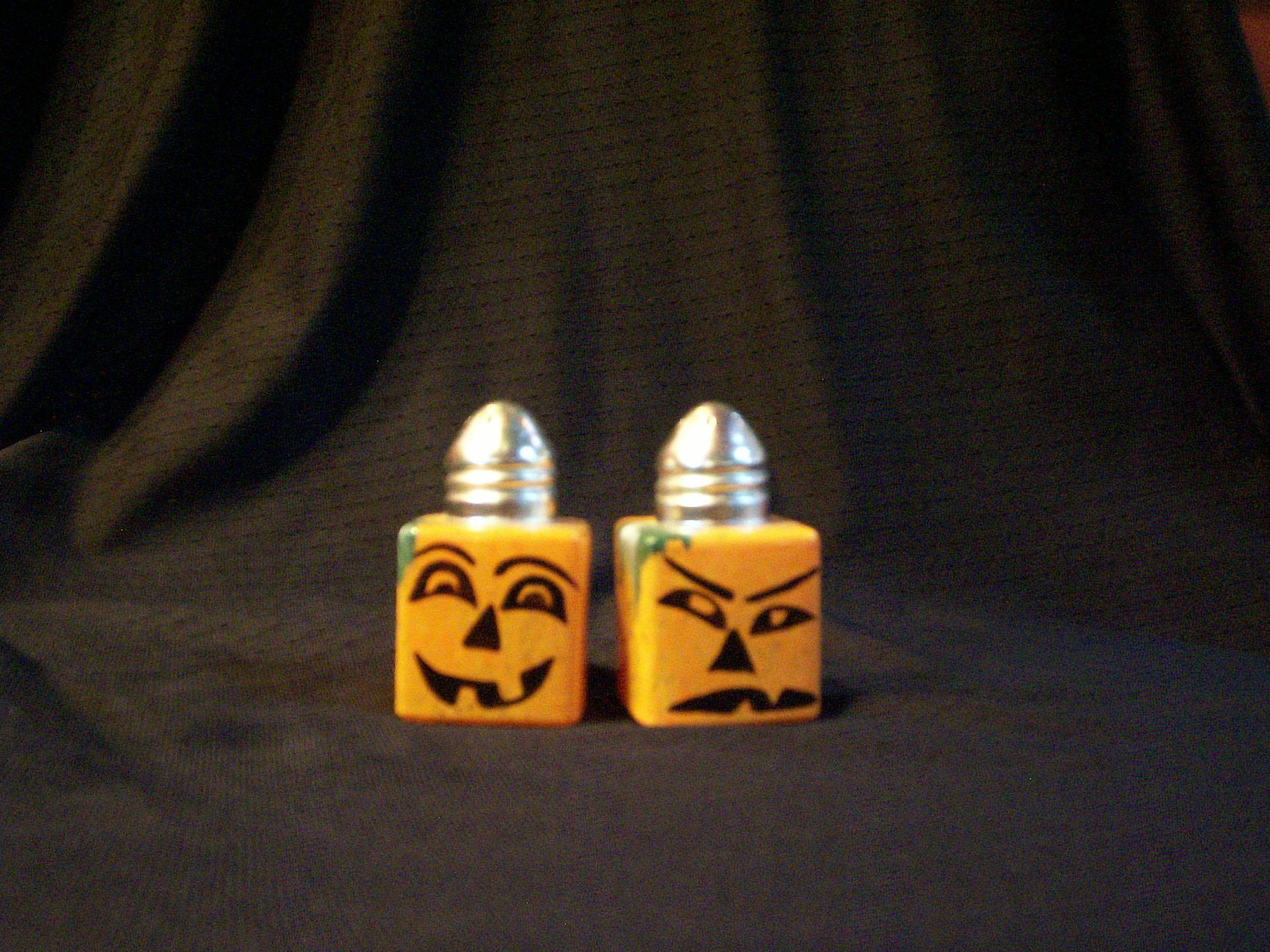 Jack-O-Lantern Glass Salt and Pepper Shakers Hand-painted Pumpkin Halloween Salt & Pepper Shakers by Lisa Hayward