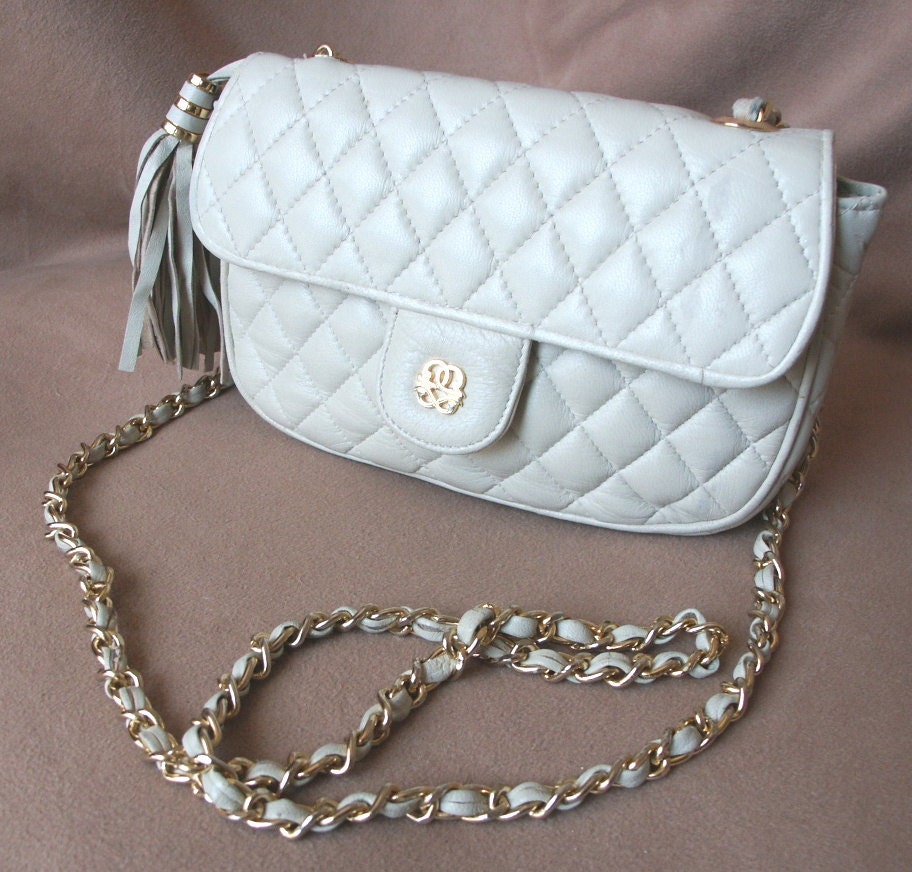 Vintage 80's Bone or Beige Quilted Shoulder Bag, Tassel, Chain Strap, Designer Style, Mini Bag, Crossbody