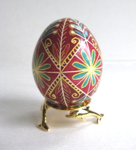 Pysanka, Ukrainian Easter egg, batik decorated chicken egg,  Pysanky