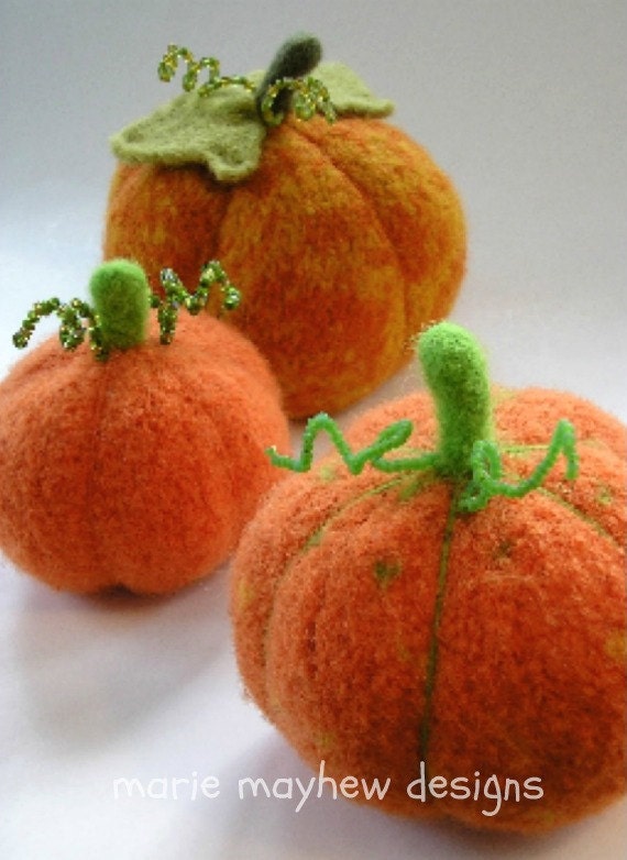PATTERN-BOOKLET. A Knit & Felt Harvest Pumpkin Pattern