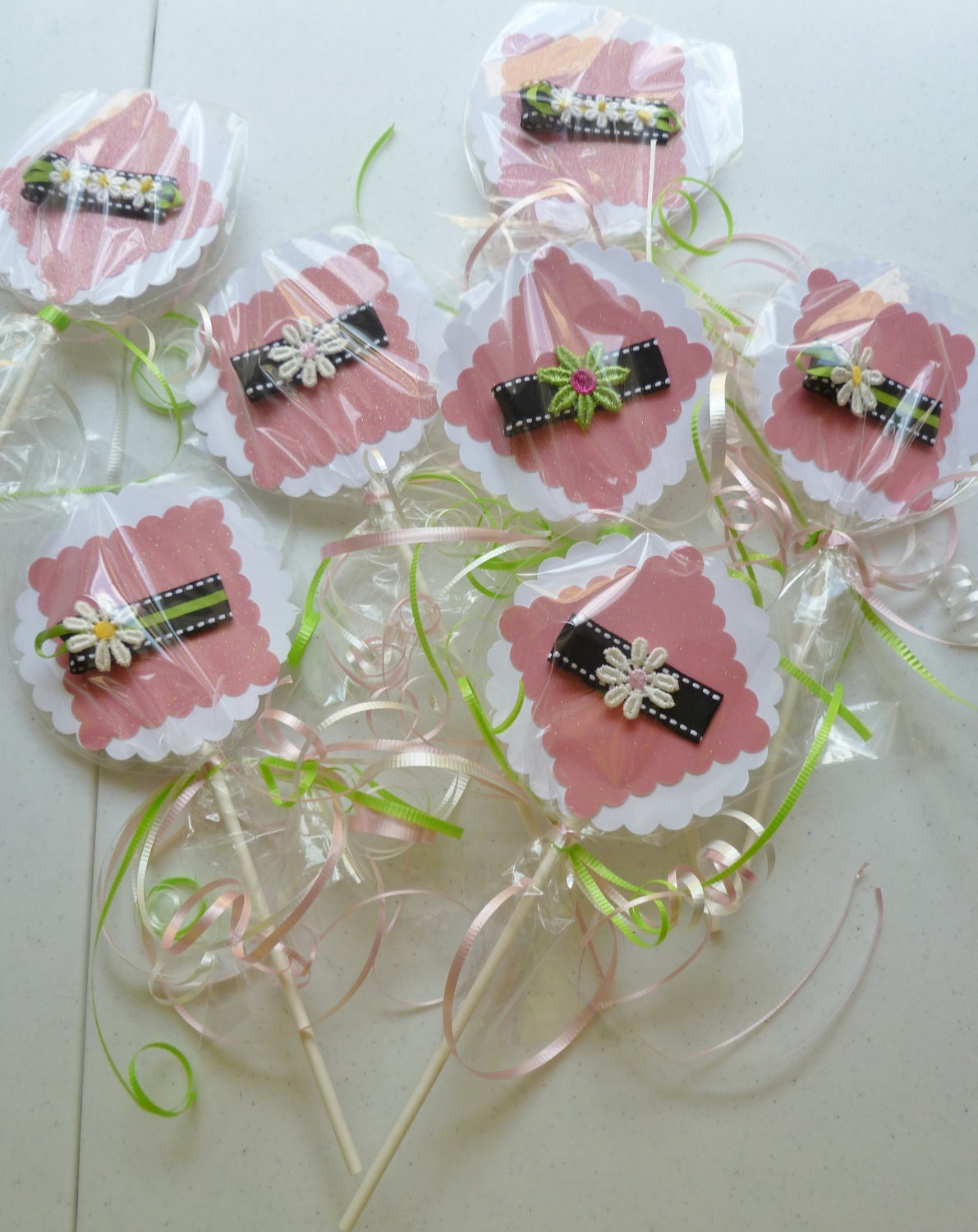 Boutique Hairbow...Daisy Hairbow Lollipops ...Toddler  Birthday...Party Favors...Bundle of 7...ON SALE Reduced by 50%...Cupcake Toppers
