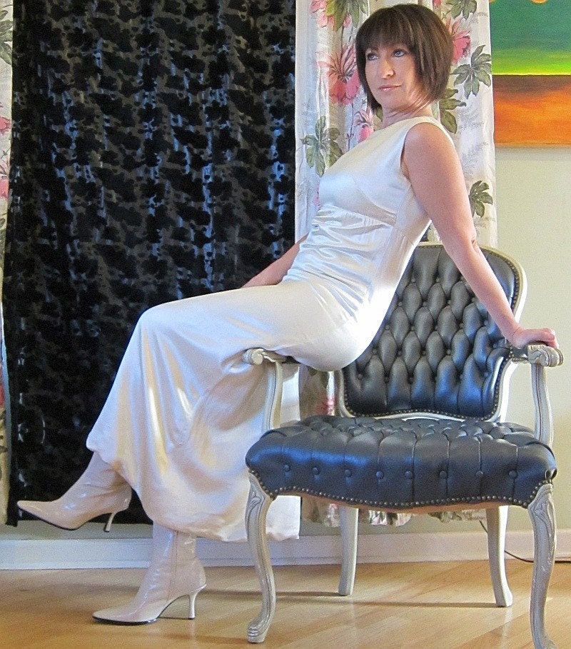 Vintage 1960s Mod Wedding Dress, Couture Mod Harvey Berin in Ivory Silk Charmeuse
