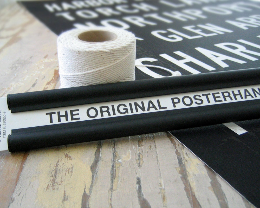POSTER HANGER. Great for Bus Scrolls, Subway Signs, Transit Posters. Black Aluminum. 20.5 inch