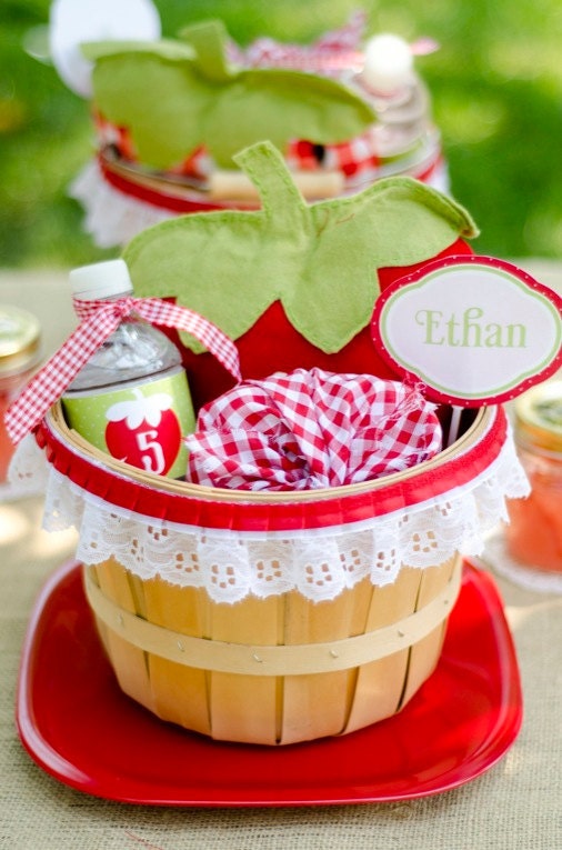 Strawberry Party PRINTABLE Name Tags by Love The Day Il_570xn