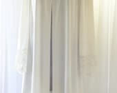 Vintage Shadowline Cream Nylon and Lace Peignoir Robe Sophistication Elegance Like New Size Large on Etsy - Voilavintagelingerie